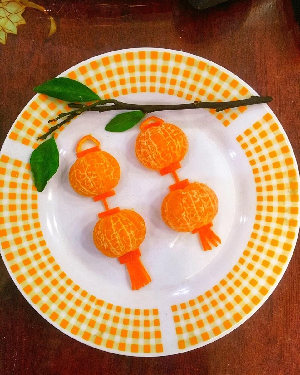 大红灯笼高高挂