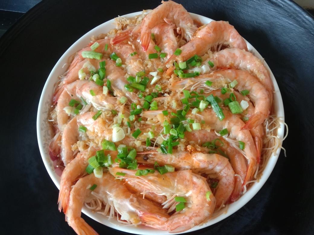 【蒜蓉粉丝蒸虾的做法步骤图,怎么做好吃】娜妈妈厨房_下厨房