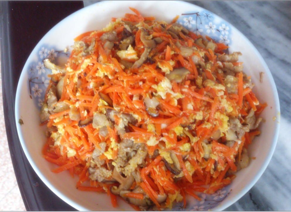 胡萝卜香菇蛋