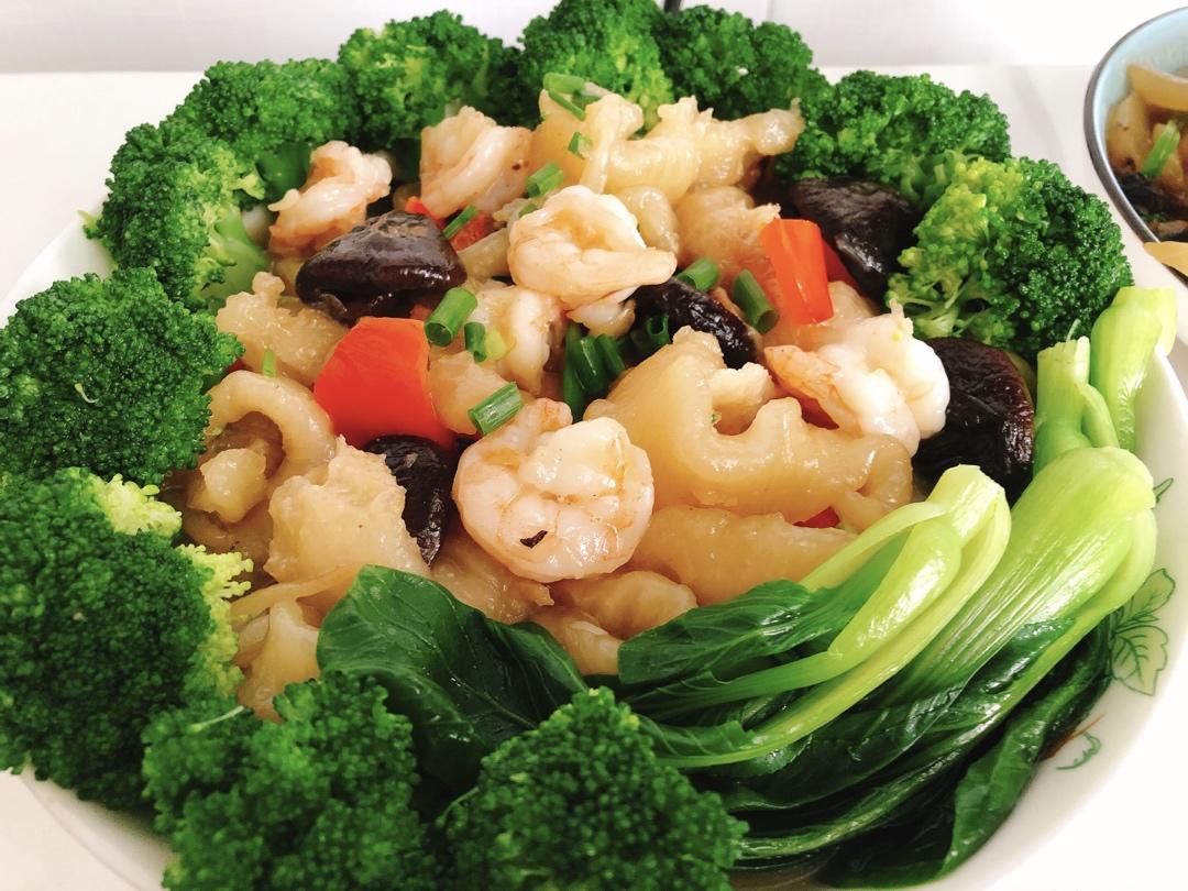 海参冬菇焖花胶＊捞饭一流