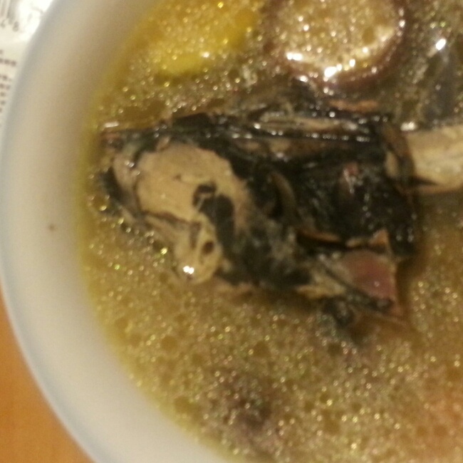 枸杞红枣乌鸡汤