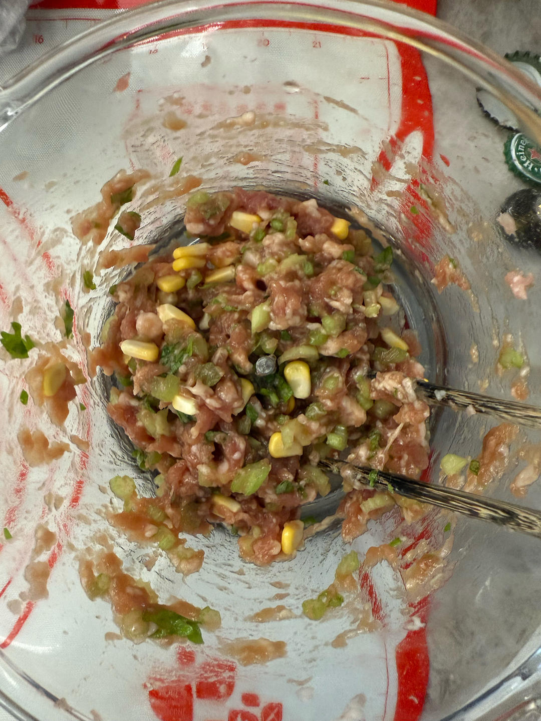 不出水又一口爆汁的饺子馅——猪肉玉米馅