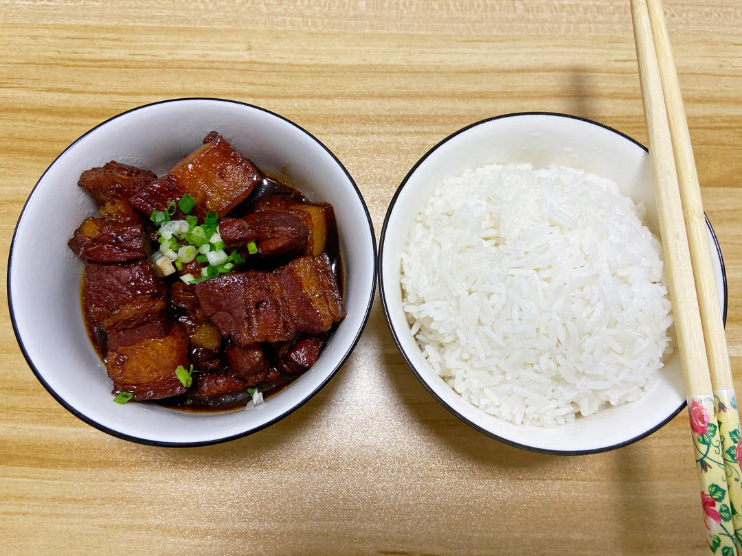 武大哈做的老式红烧肉 吃出幸福的味道 馋的流口水 两碗饭挡不住