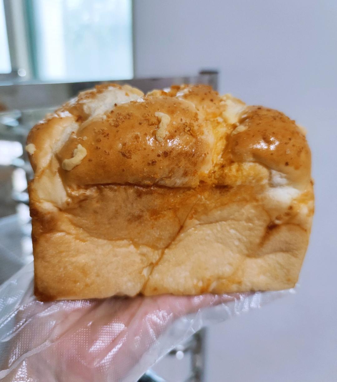咸蛋黄奶酥吐司
