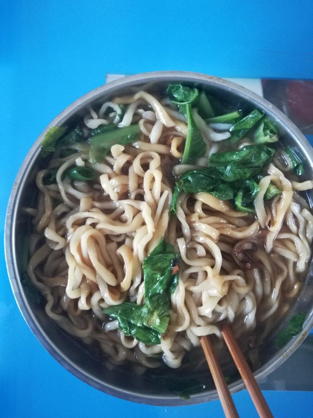 10分钟搞定的一碗葱油拌面