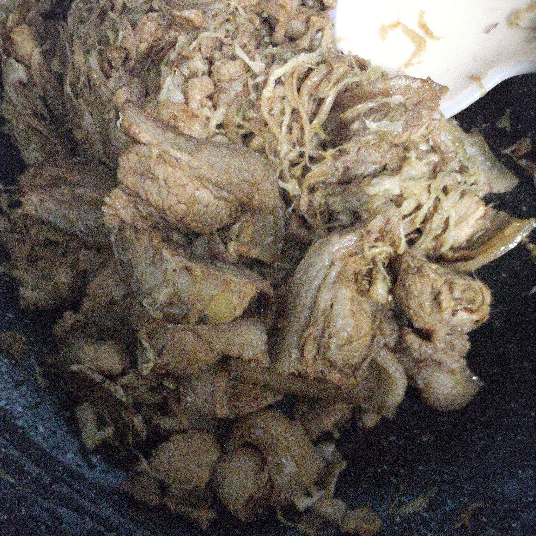 五花肉炒酸菜(东北酸菜)