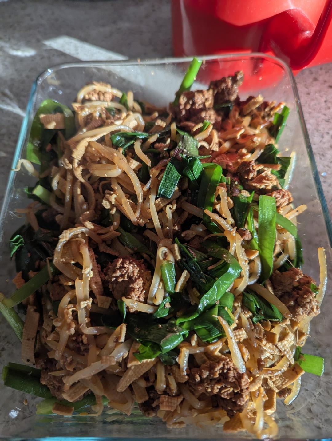 豆芽韭菜炒千张