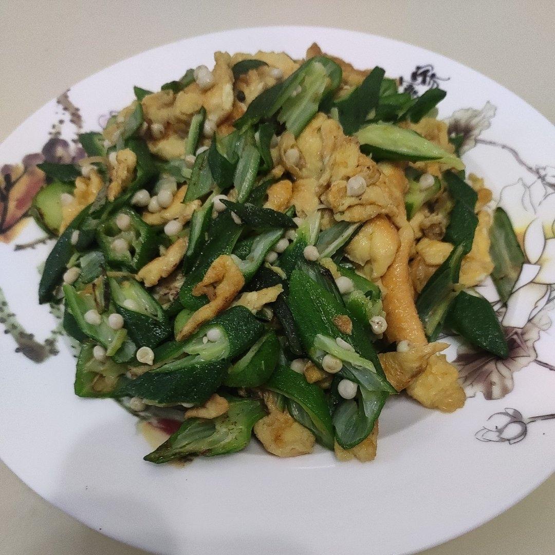 秋葵炒鸡蛋