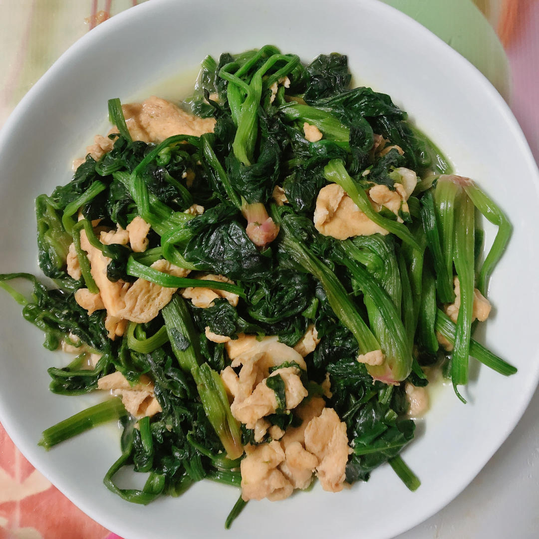 菠菜炒鸡蛋