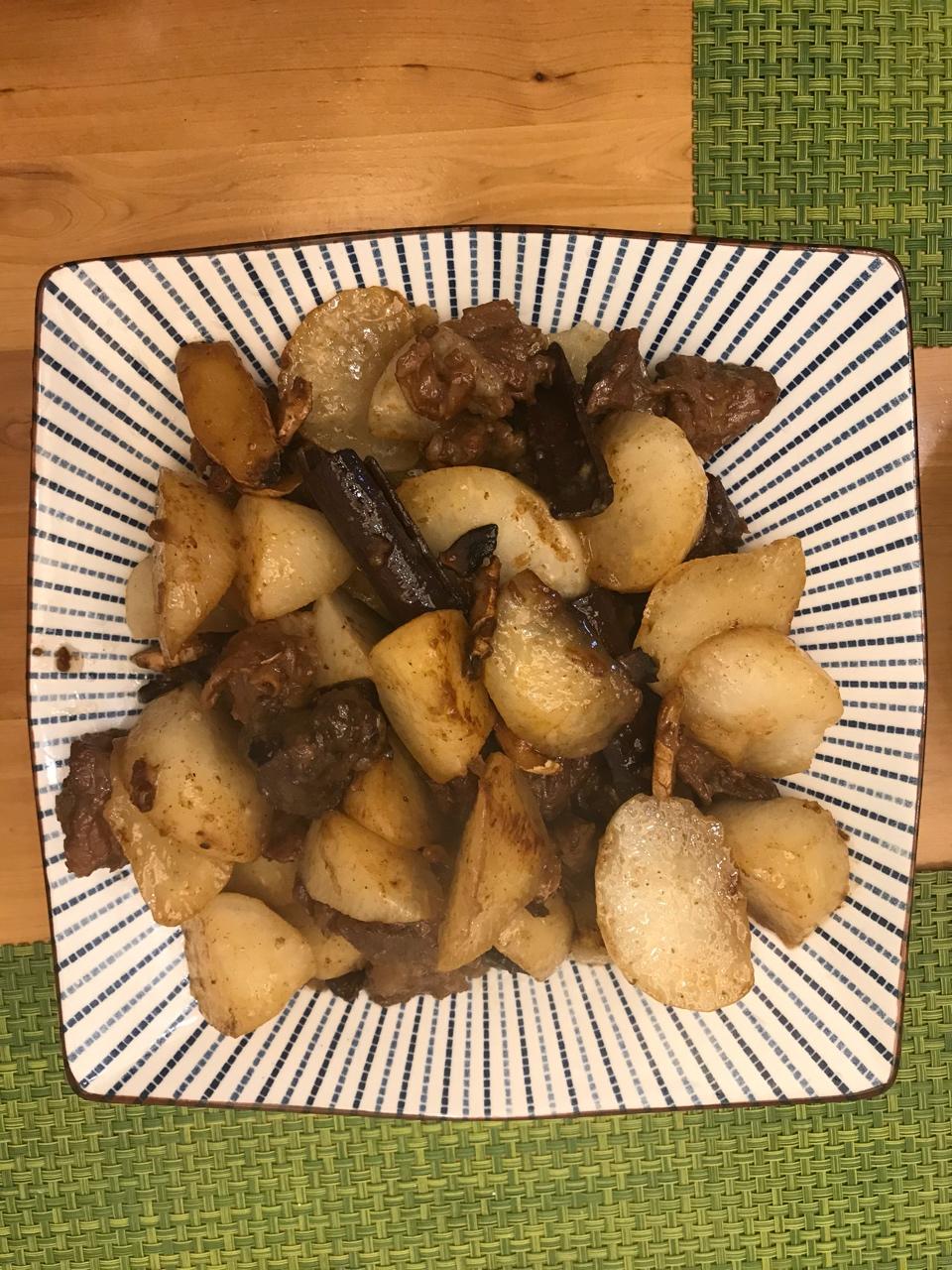 萝卜炖牛腩