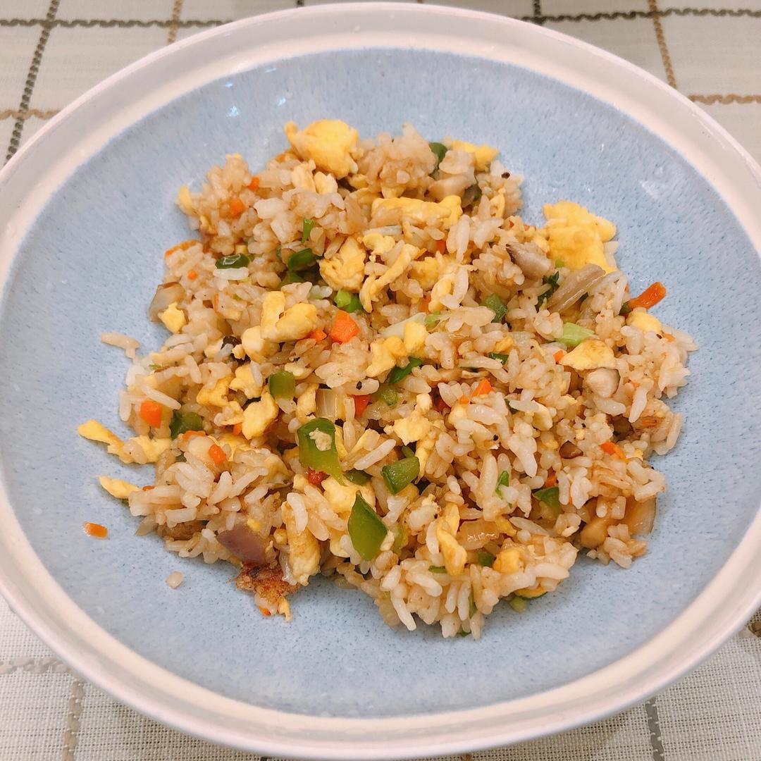 不正宗的扬州炒饭（家常版）