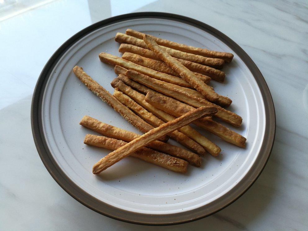 硬版奶酪芝士条饼干