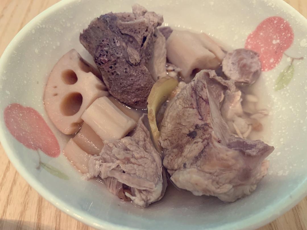 陈情令师姐的莲藕排骨汤（极简做法）