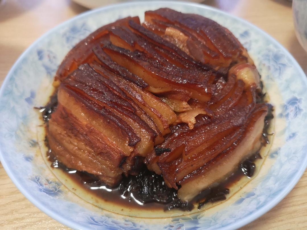 女巫的黑猫phyllis做的梅菜扣肉