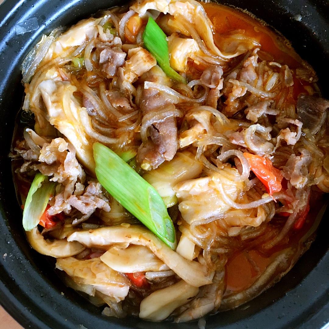 肥牛蘑菇砂锅 Beef & Mushroom Hotpot