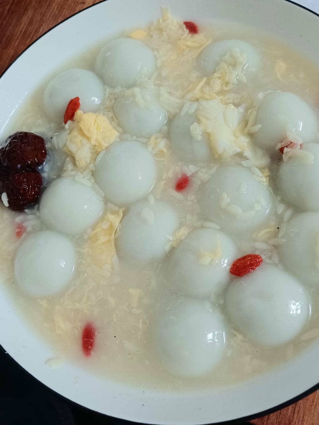 甜酒酿汤圆