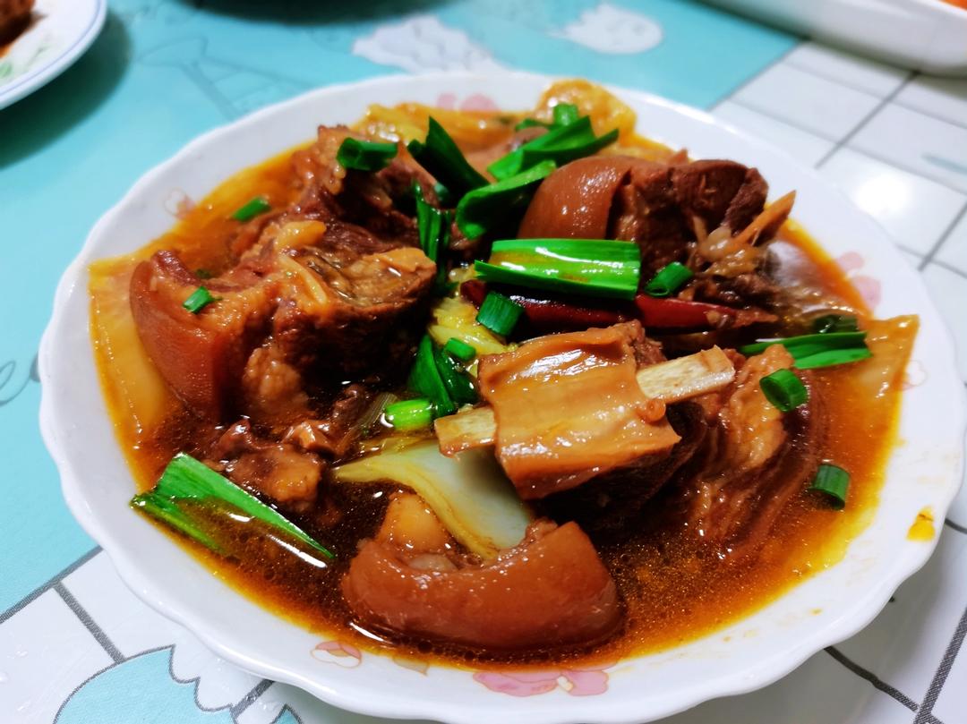 【红烧羊肉煲】