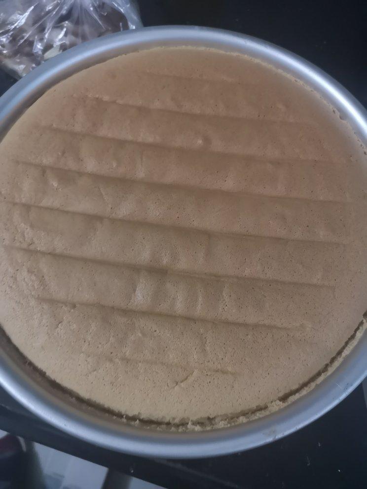 六、八、十寸戚风蛋糕
不回缩 不收腰