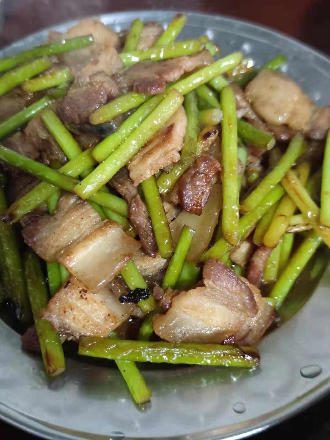 蒜薹回锅肉