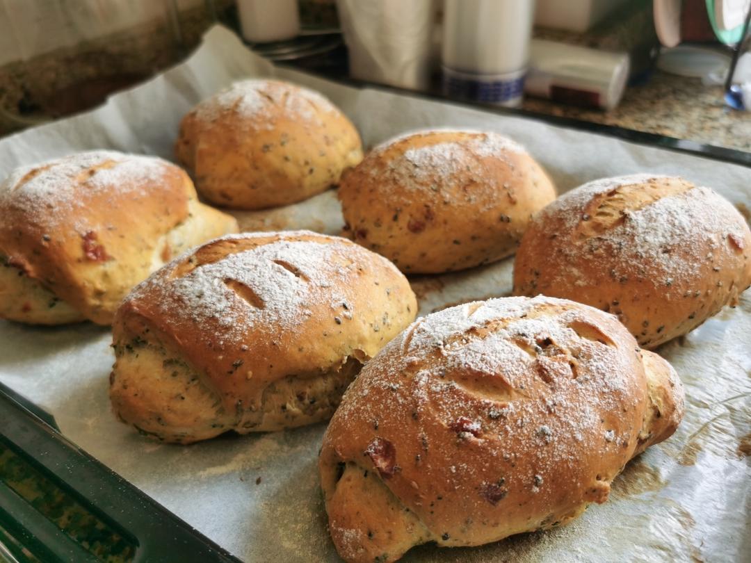 🥖黑芝麻蔓越莓面包｜无油糖无需揉面🉑