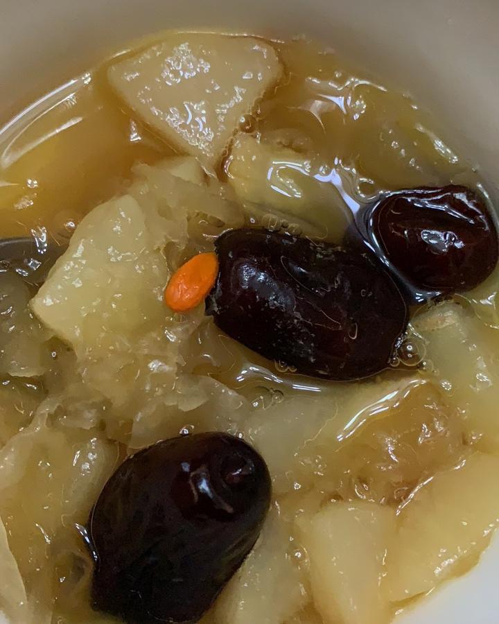 随缘suiyuan-2008做的雪梨银耳红枣汤