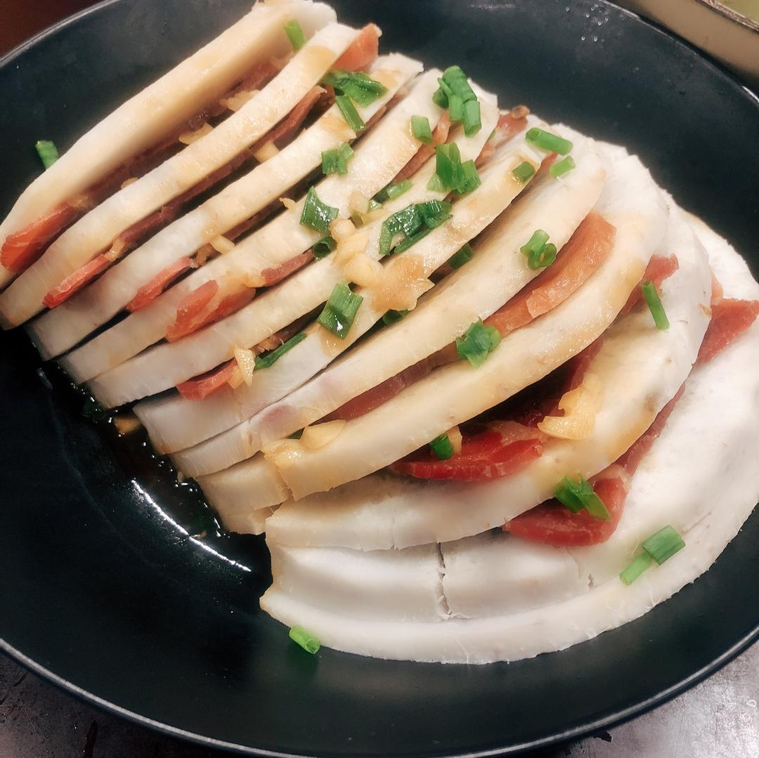 荔浦芋头蒸腊肉