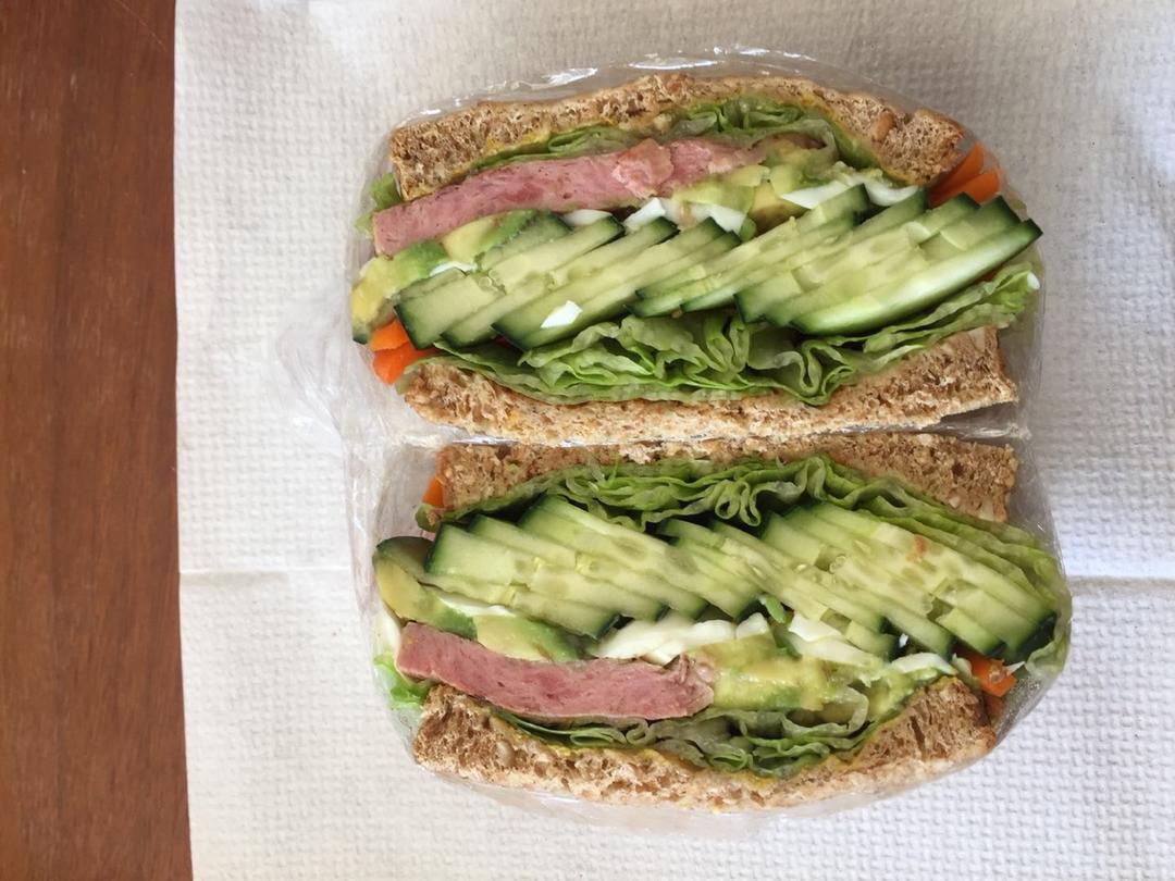 如何做超厚的沼三明治~详细tip！牛油果鸡蛋午餐肉三明治~