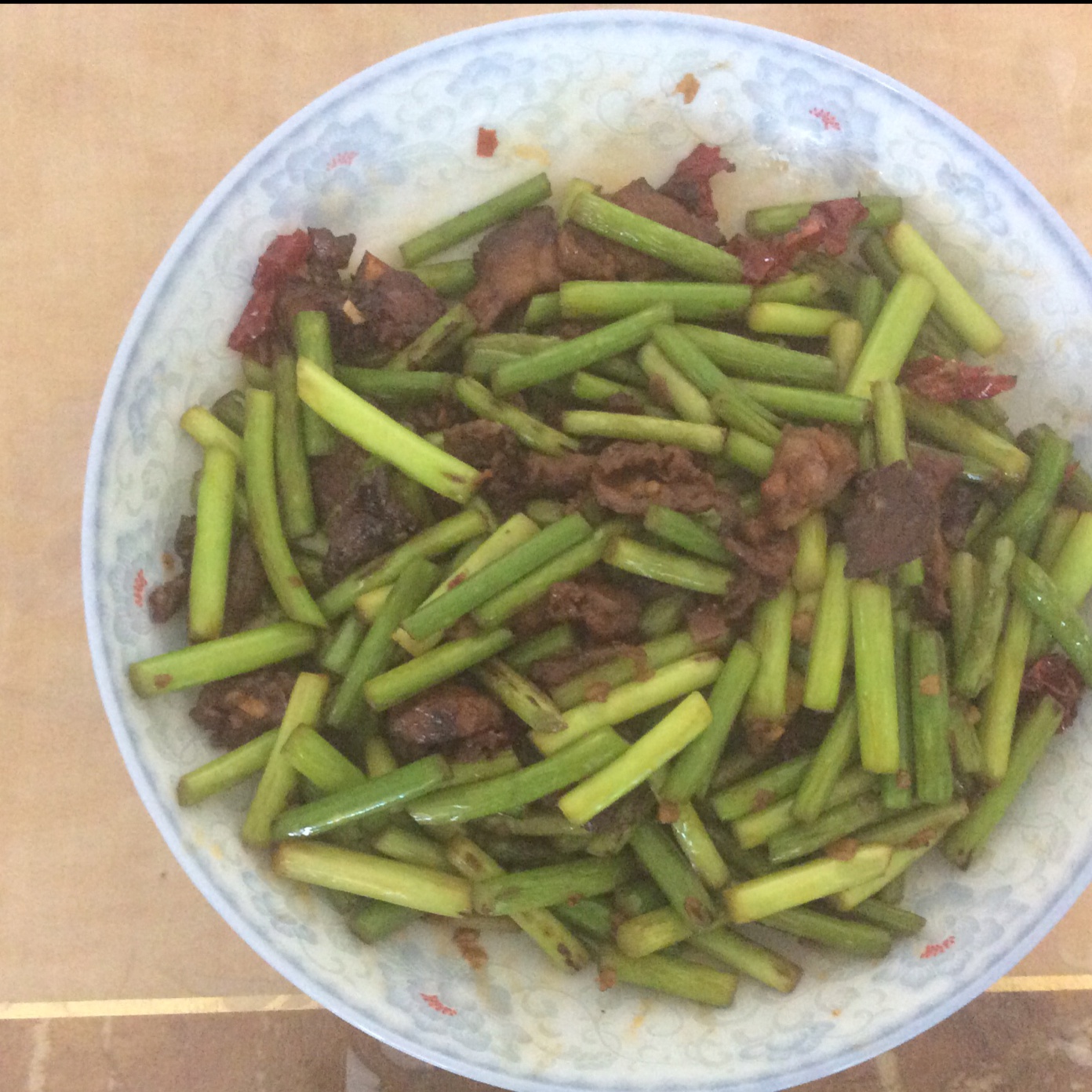 五花肉炒蒜苔 / 蒜薹炒肉