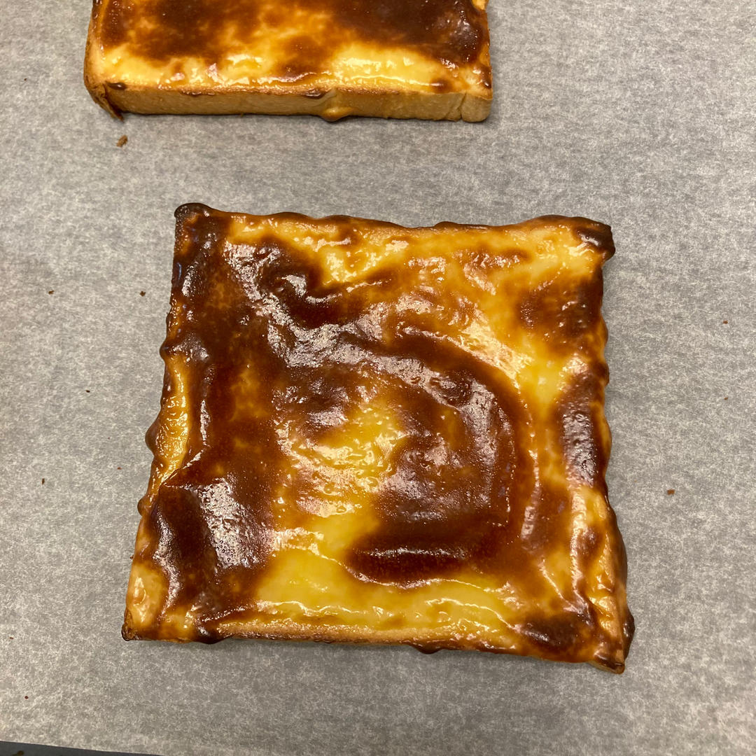 零失败快手岩烧乳酪(熔岩吐司)十分钟网红早餐，好吃哭