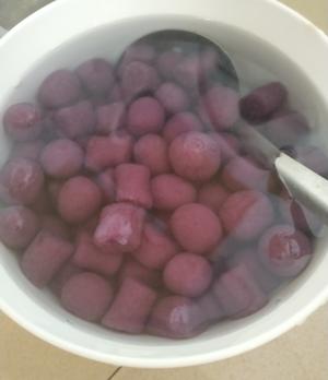 【简单版】牛奶西米露紫薯圆糖水的做法 步骤3