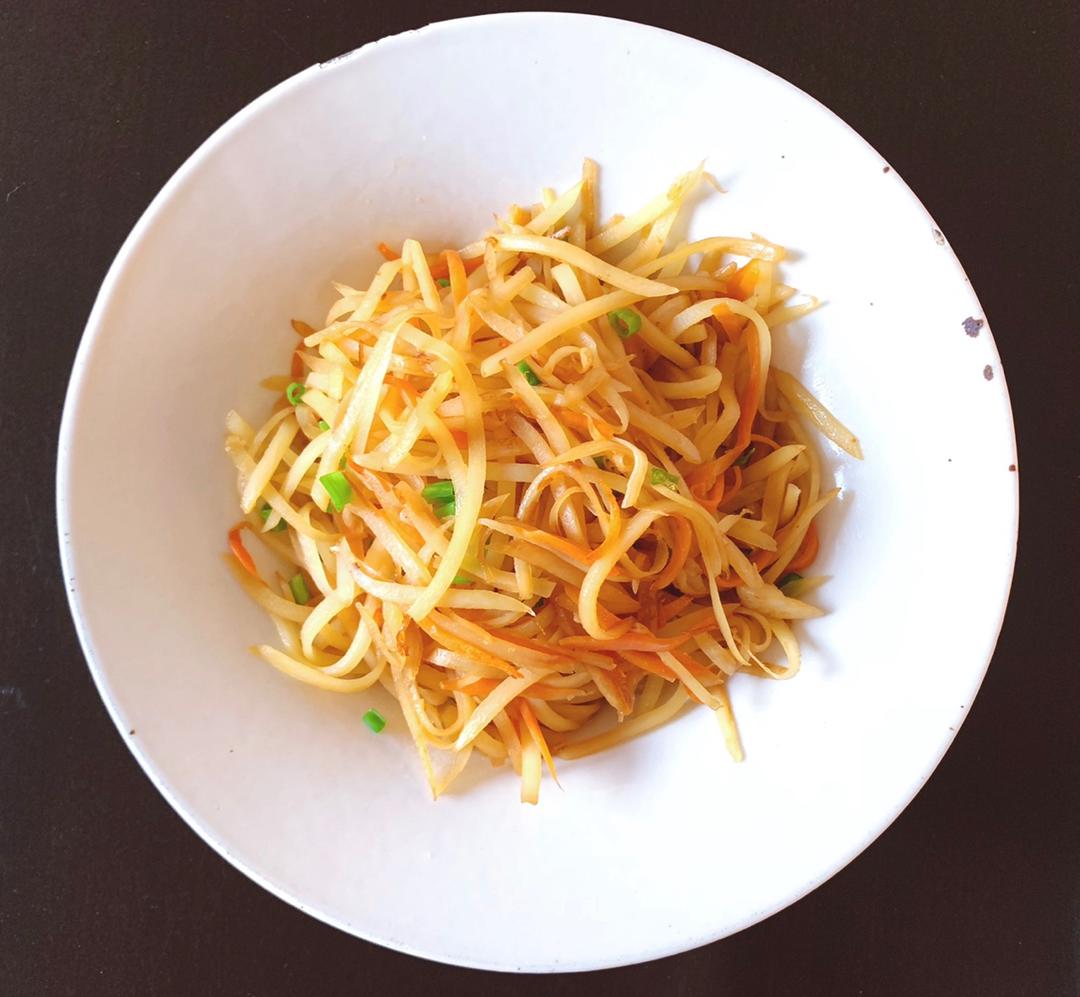 厨师长教你：“炝炒土豆丝”的家常做法，口感爽脆