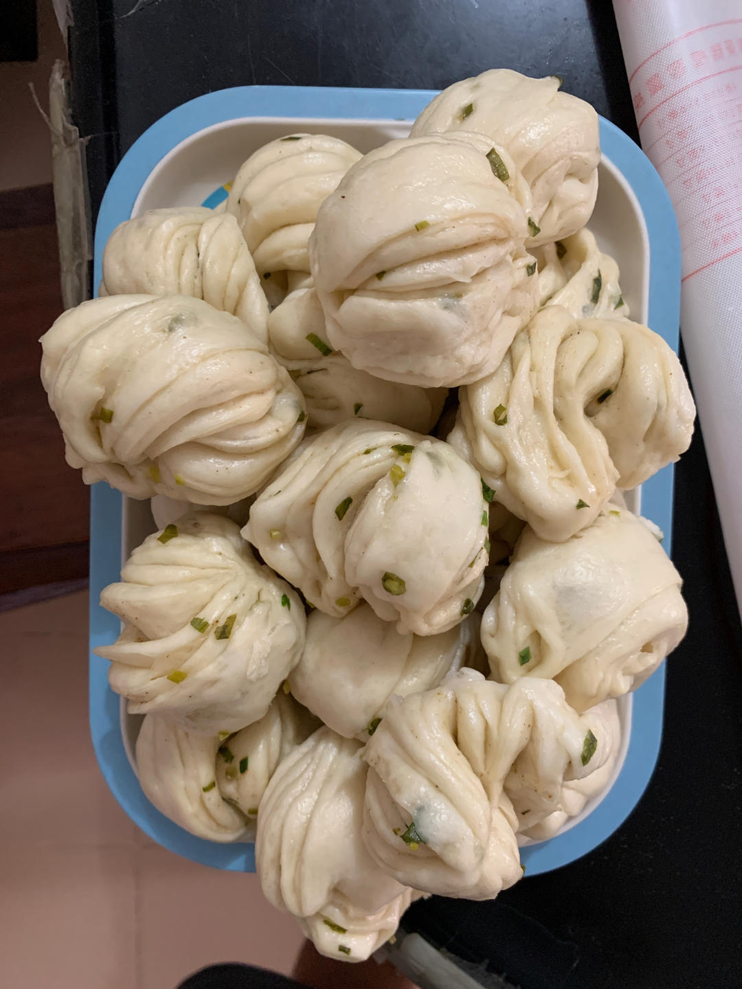 葱油花卷，一根筷子卷出漂亮的造型