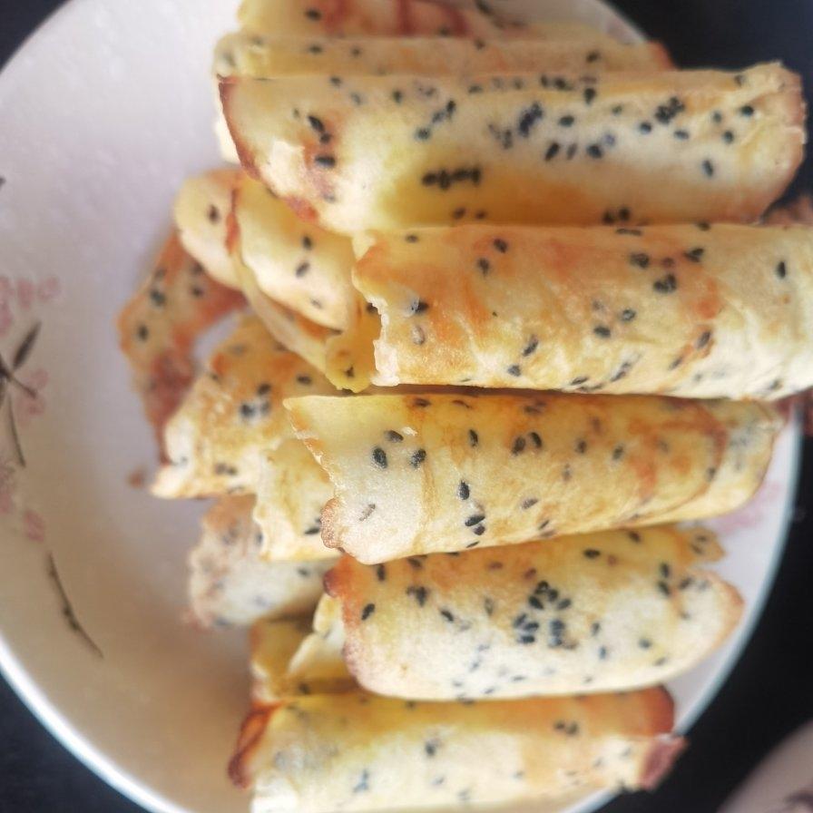鸡蛋卷，平底锅就能做，酥到掉渣