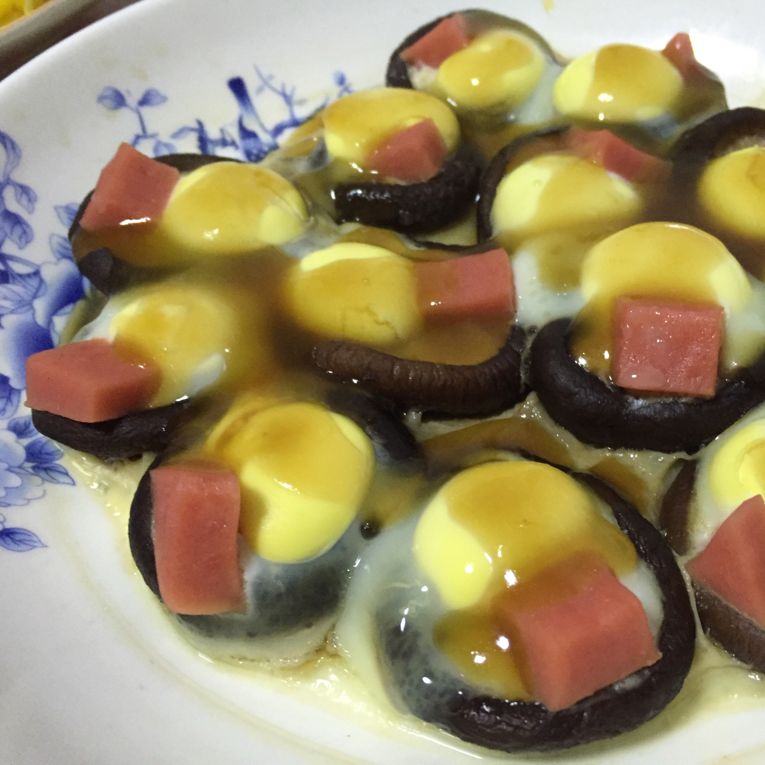 冬菇蒸鹌鹑蛋