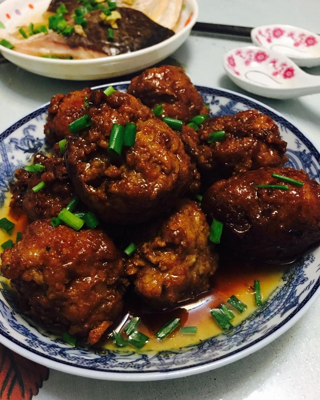 红烧狮子头