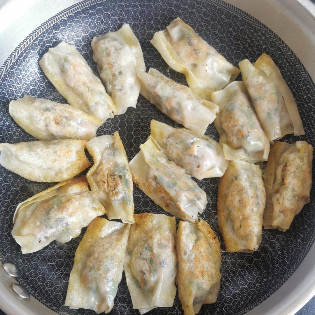 不会失败的冰花锅贴