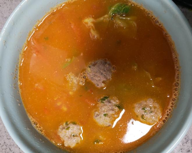 番茄🍅香菜牛肉丸子汤的做法