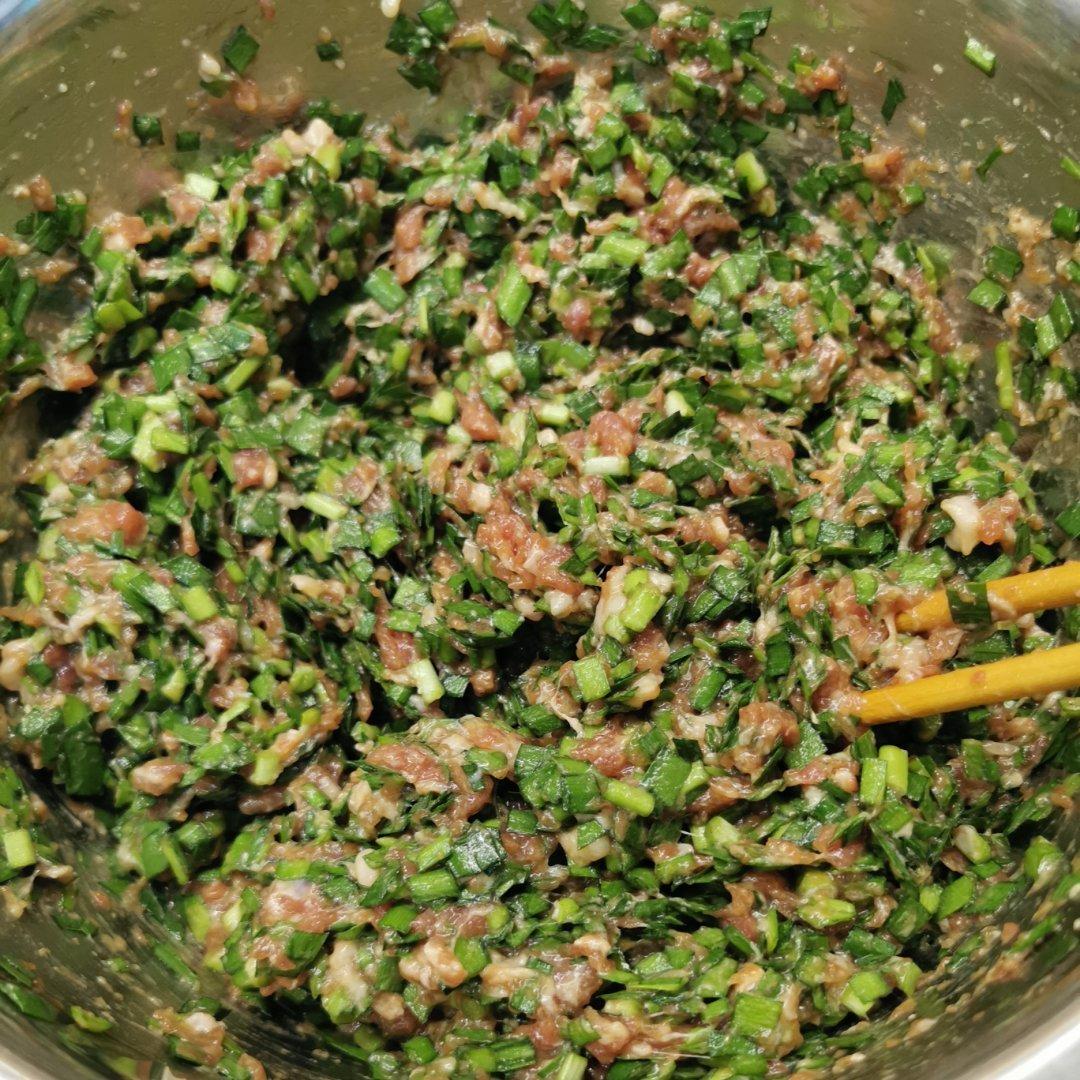 韭菜猪肉饺子(最简单最好吃又最多汁的饺子)
