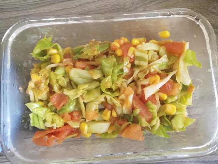 西红柿炒包菜