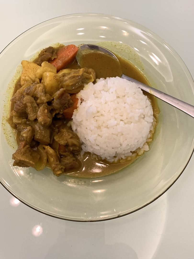 【咖喱牛腩拌饭】