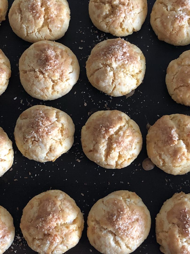 🔥日卖万盒👉椰香金沙咸蛋黄酥💥蛋黄控大爱‼️