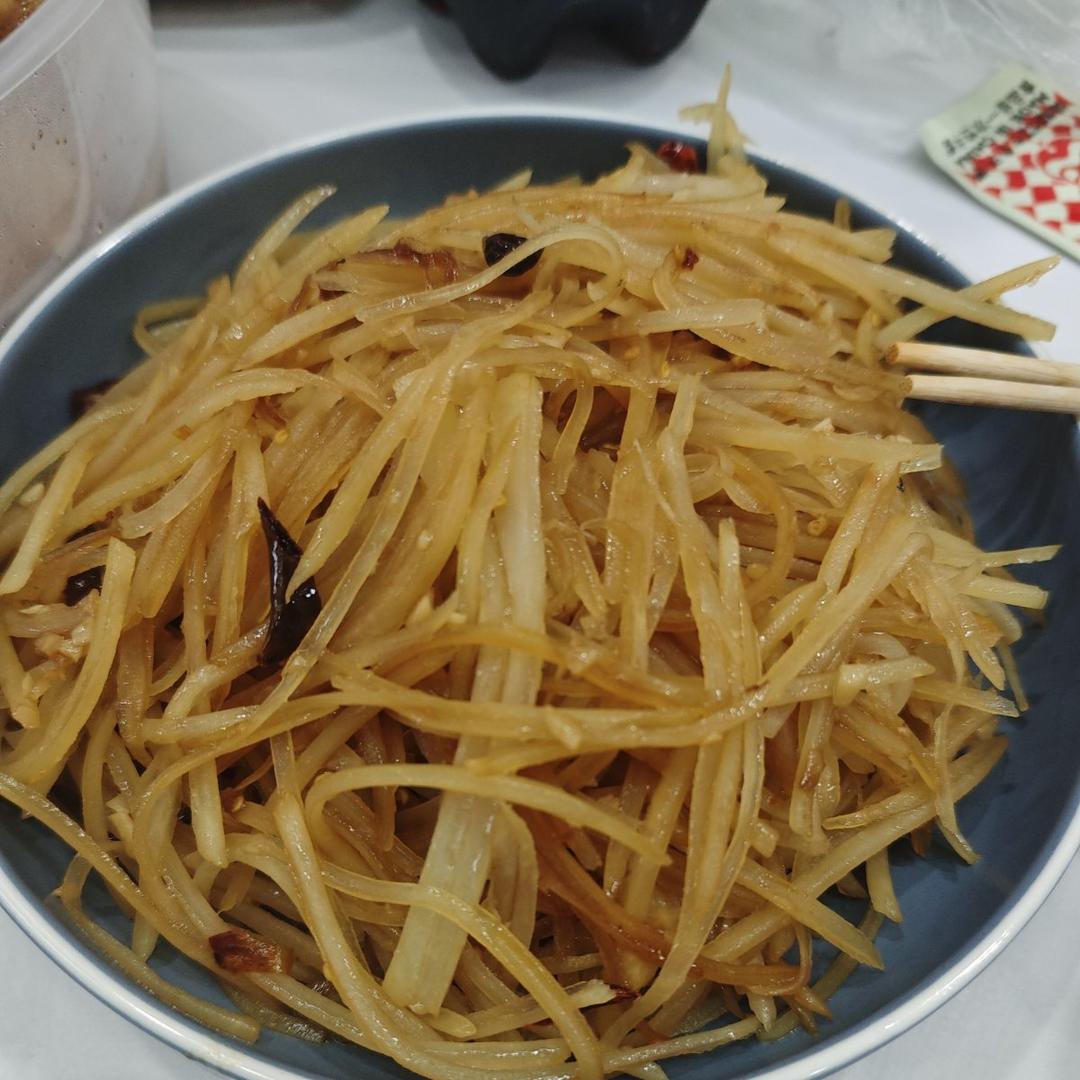 酸辣土豆丝的家常做法 超级下饭