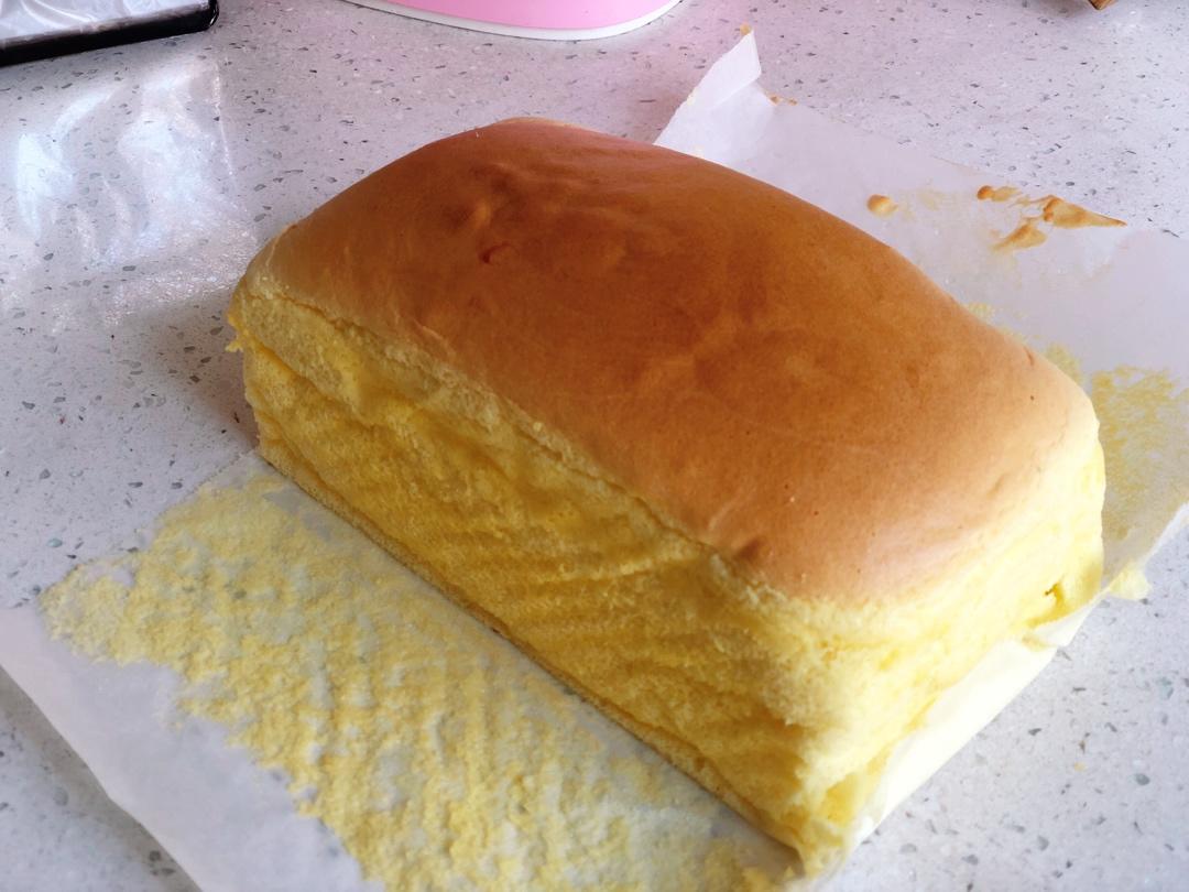 堪比柯基屁股
爆浆芝士🧀古早蛋糕