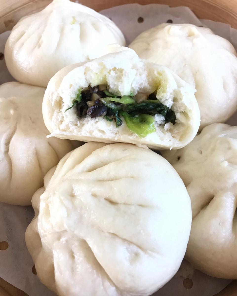 油菜香菇菜包