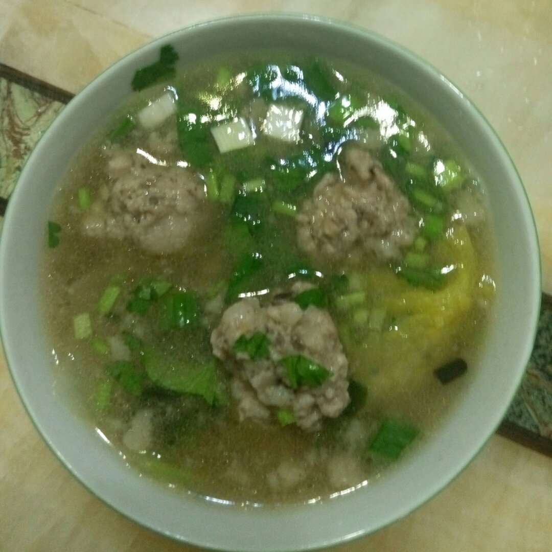 小白菜丸子汤