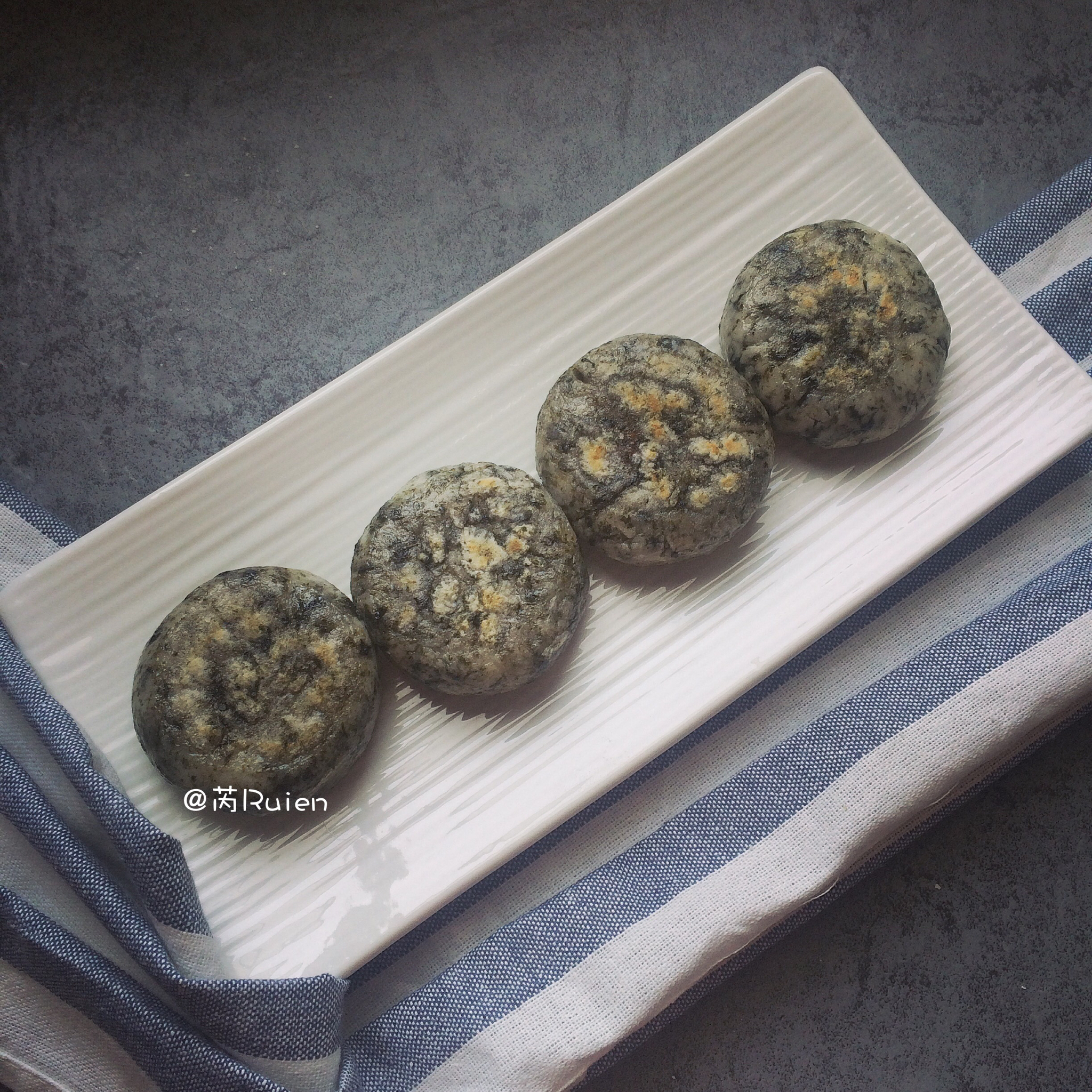 超级简单【海苔肉松拉丝糯米饼】