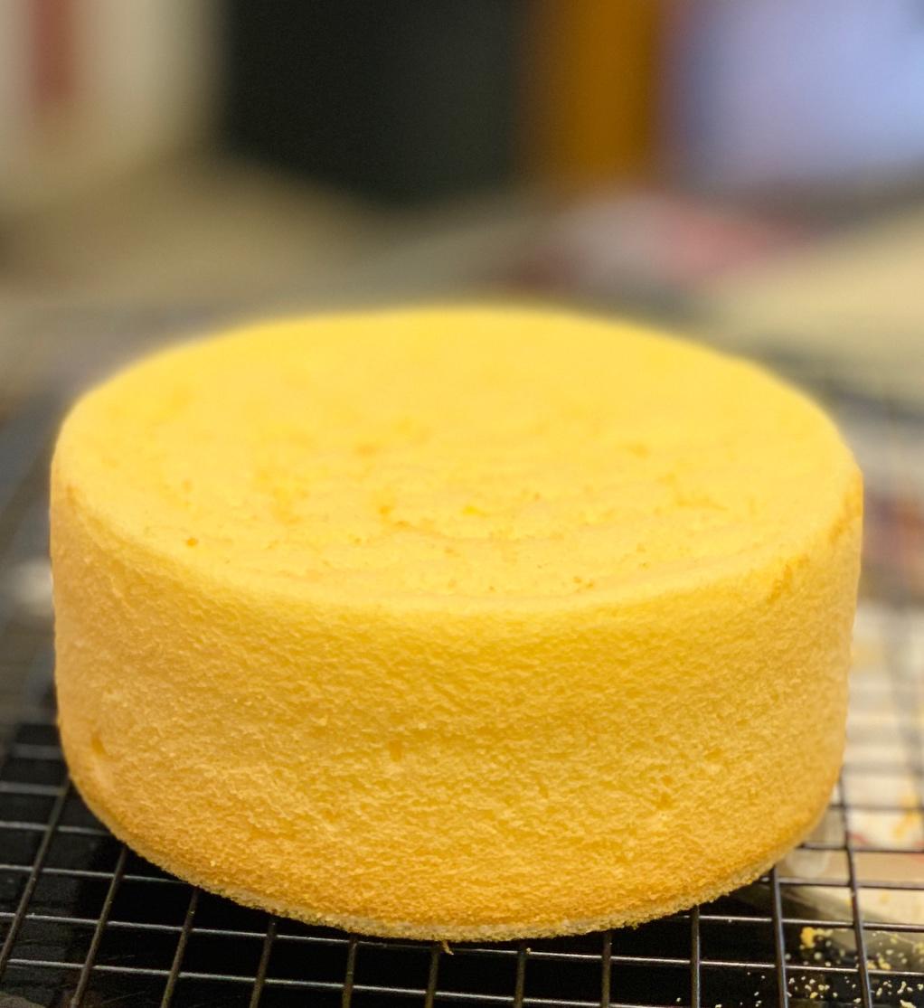 6寸圆模戚风蛋糕胚的做法