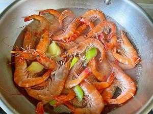 开运年菜❗️零难度高颜值，红红火火灯笼虾的做法 步骤3