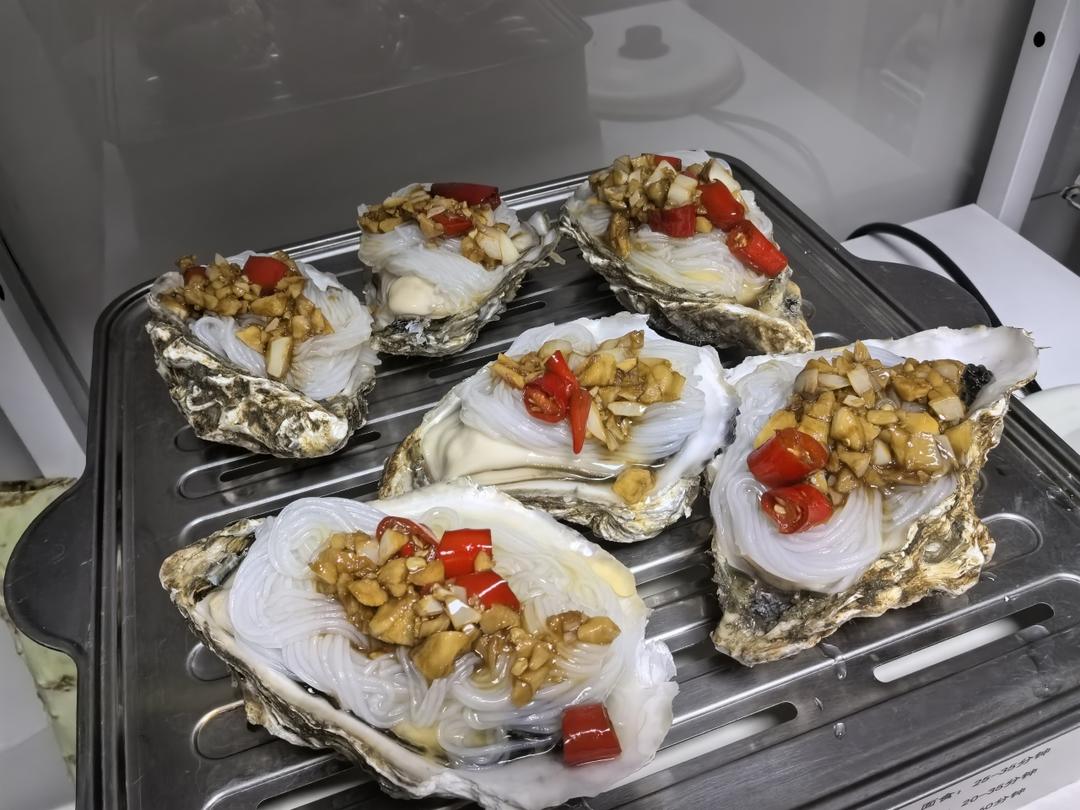 蒜蓉粉丝蒸生蚝