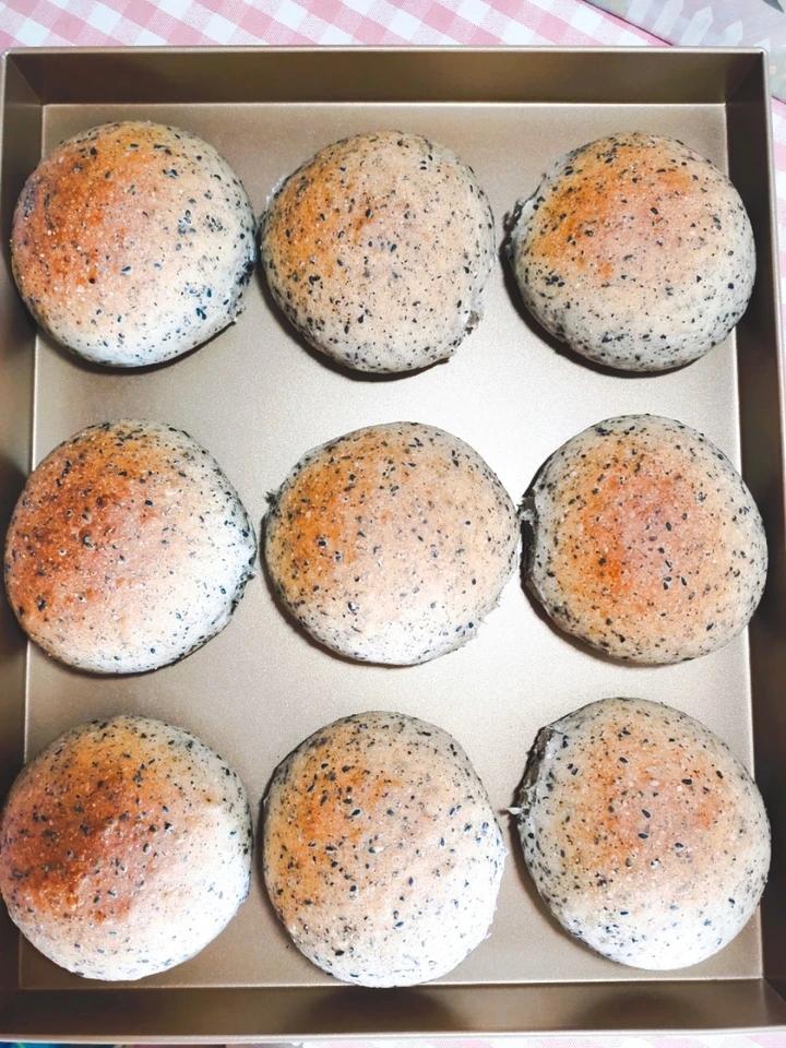 双倍黑芝麻餐包